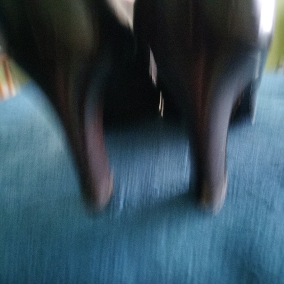 Ladies Ralph Lauren Heels - Picture 2 of 4